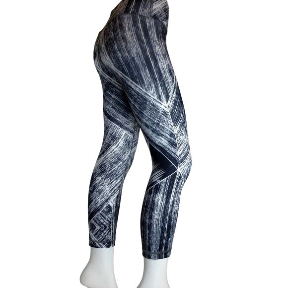 Lululemon Wunder Under Crop II Full-On Luon Heat Wave Size 4 - Picture 1 of 8